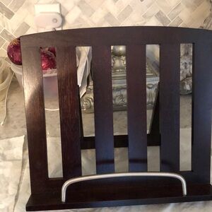 - Wooden cookbook stand / picture stand